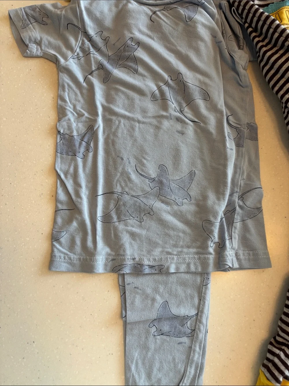 Carters 5 pieces - 18 mo mixed Baby Pajama Bundle